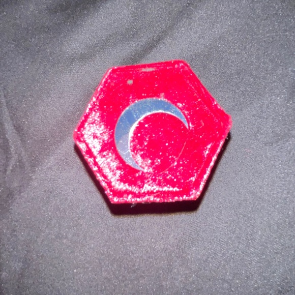 Rings - Picture 4 of 7